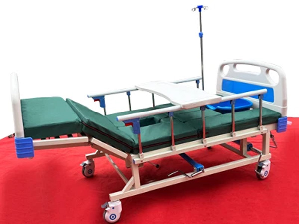 Giường bệnh nhân 3 tay quay đa chức năng Akawa GB-103