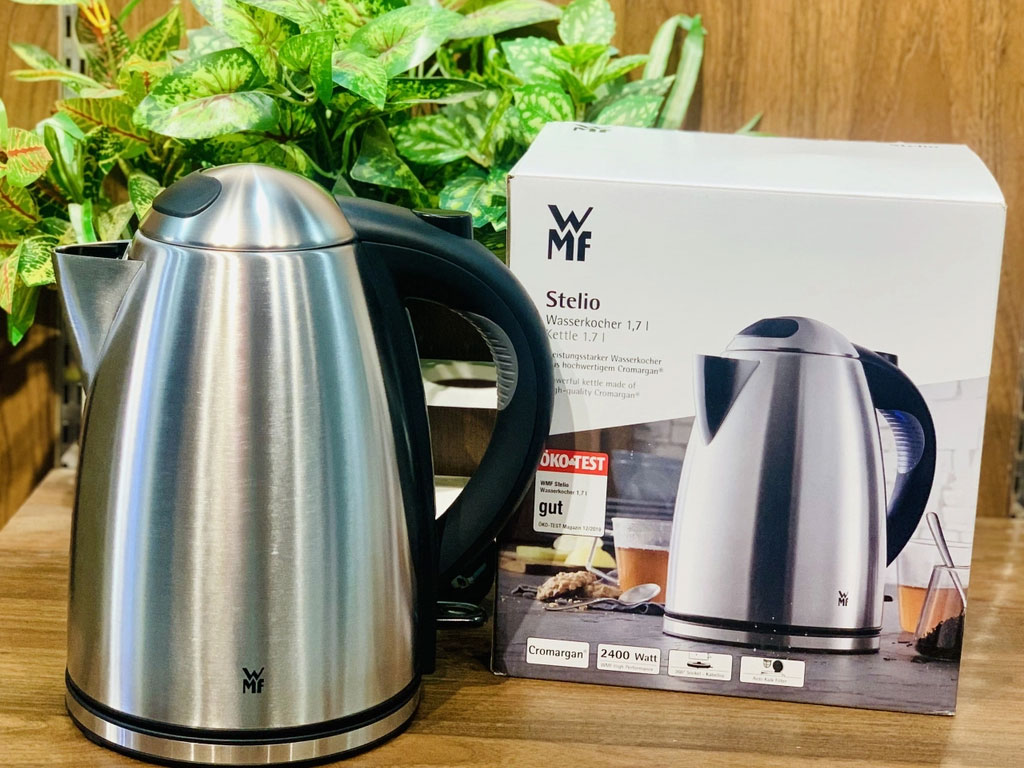 Ấm siêu tốc WMF Stelio kettle 1.7 lít, 2.400W