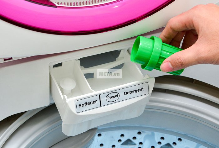 Khay đựng nước giặt của máy giặt Toshiba B1000GV.