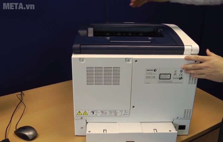 Mặt sau của máy in Fuji Xerox Phaser 7100N Mặt sau của máy in Fuji Xerox Phaser 7100N