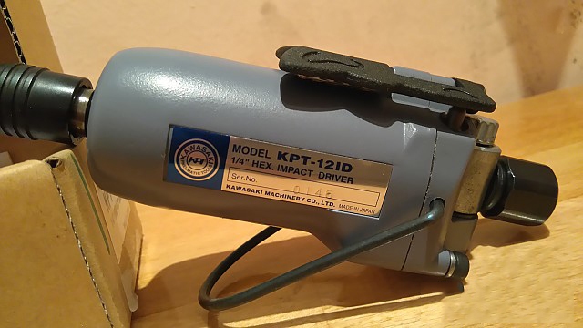 Máy vặn vít Kawasaki KPT-12ID Máy vặn vít