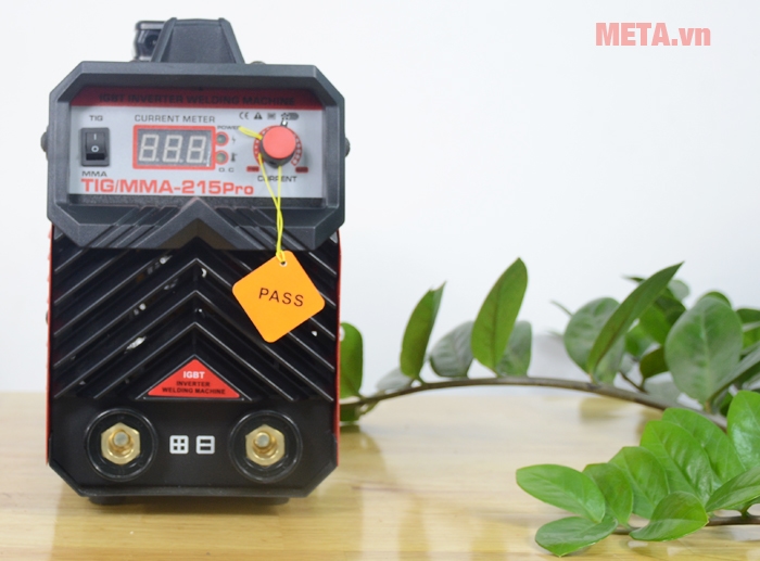 Máy hàn inverter Btec TIG/MMA 215 Pro Máy hàn inverter Btec TIG/MMA 215 Pro