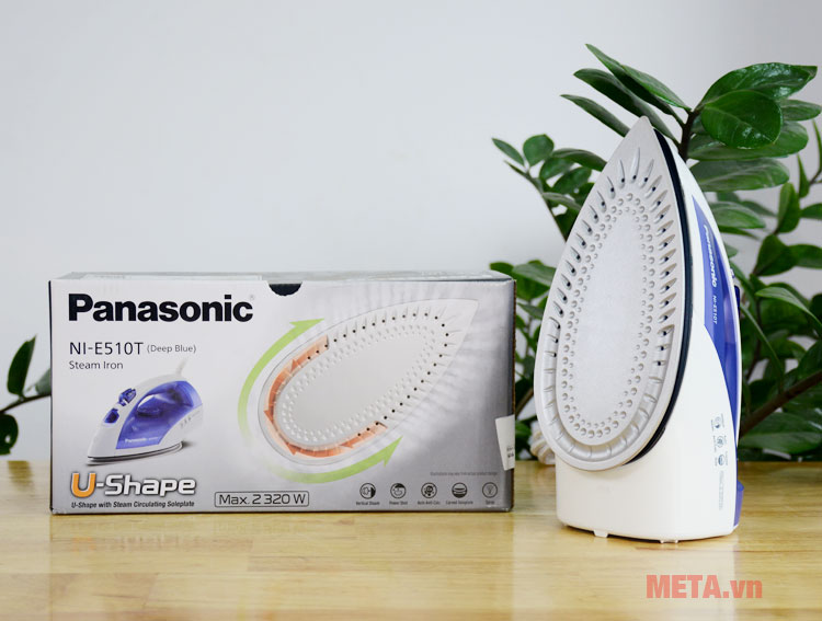 Bàn ủi hơi nước PABU-NI-E510TDRA có thiết kế tiện lợi 