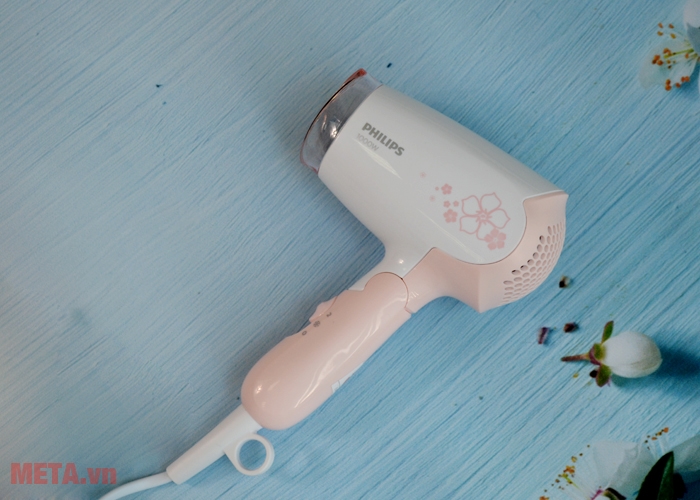 Máy sấy tóc Philips HP8108 có công suất 1.000W, hoạt động mạnh mẽ
