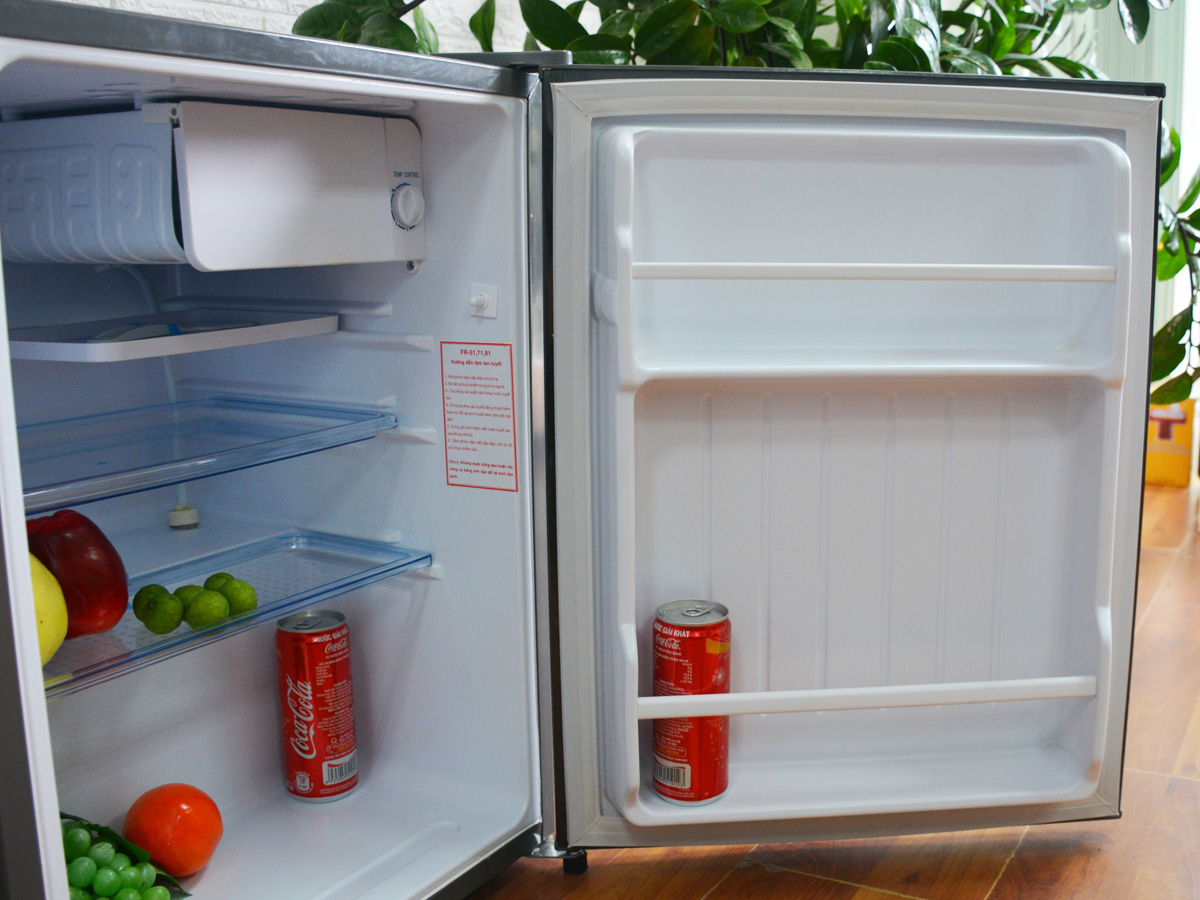 Tủ lạnh Funiki 71CD được trang bị dung tích 70 lít với ngăn chứa rộng rãi