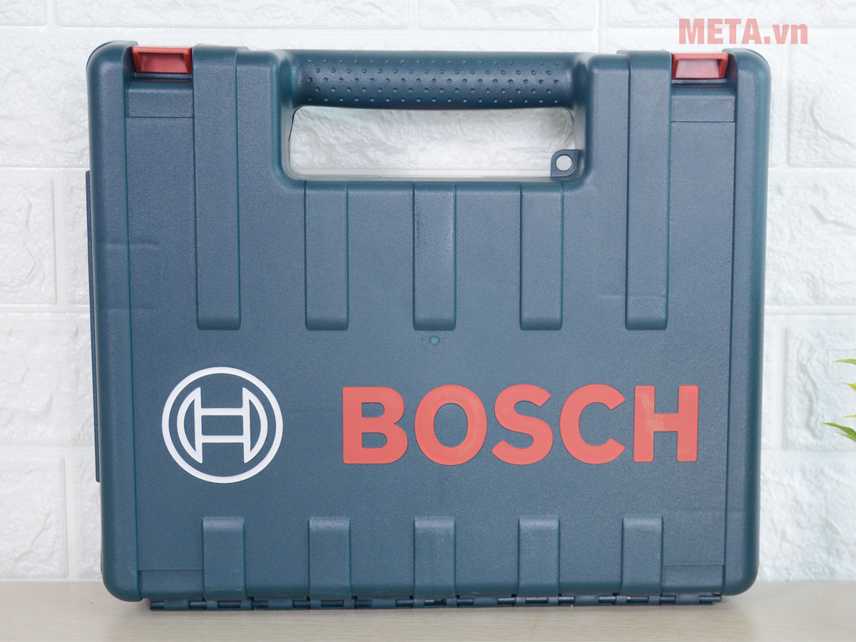 Máy khoan động lực Bosch GSB 16 RE được đựng gọn gàng trong 1 chiếc hộp hình chữ nhật
