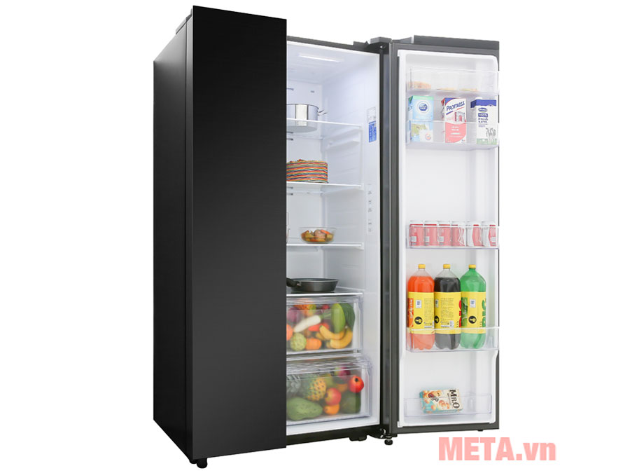 Tủ lạnh Samsung thiết kế khay kính chịu lực giúp dự trữ được nhiều thực phẩm hơn