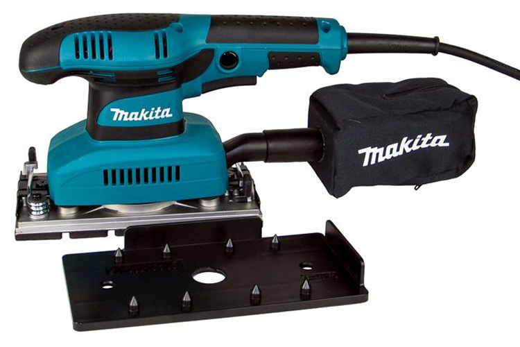 Máy chà nhám rung Makita BO3710 thiết kế tay cầm có độ nhám cao. Makita BO3710