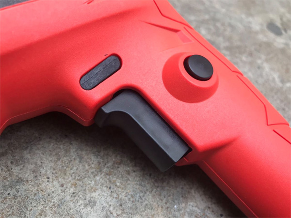 Máy khoan vít BTEC BT2232 có công tắc dễ sử dụng Máy khoan vít BTEC BT2232