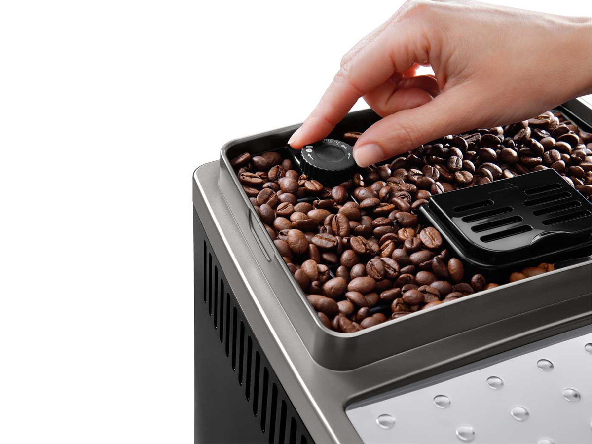 Máy pha cà phê tự động DeLonghi ECAM250.33.TB có núm điều khiển dễ sử dụng