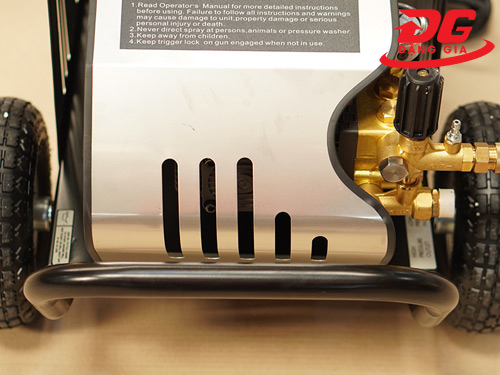 Mặt trước máy rửa xe