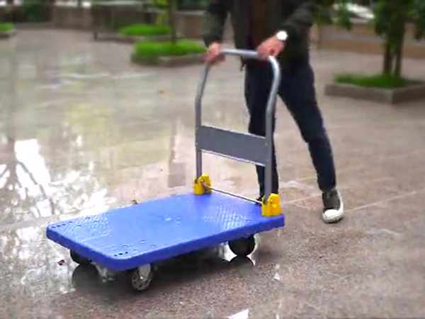 Mặt sàn bằng nhựa bền bỉ