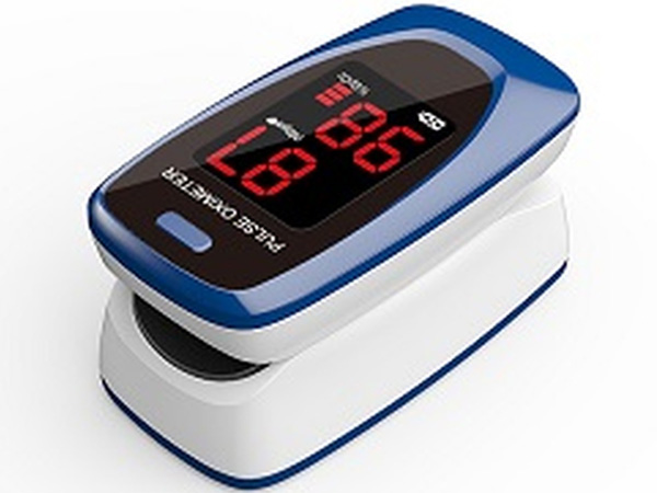 Hình ảnh máy đo nồng độ oxy trong máu Contec CMS50D (CMS50DL2)