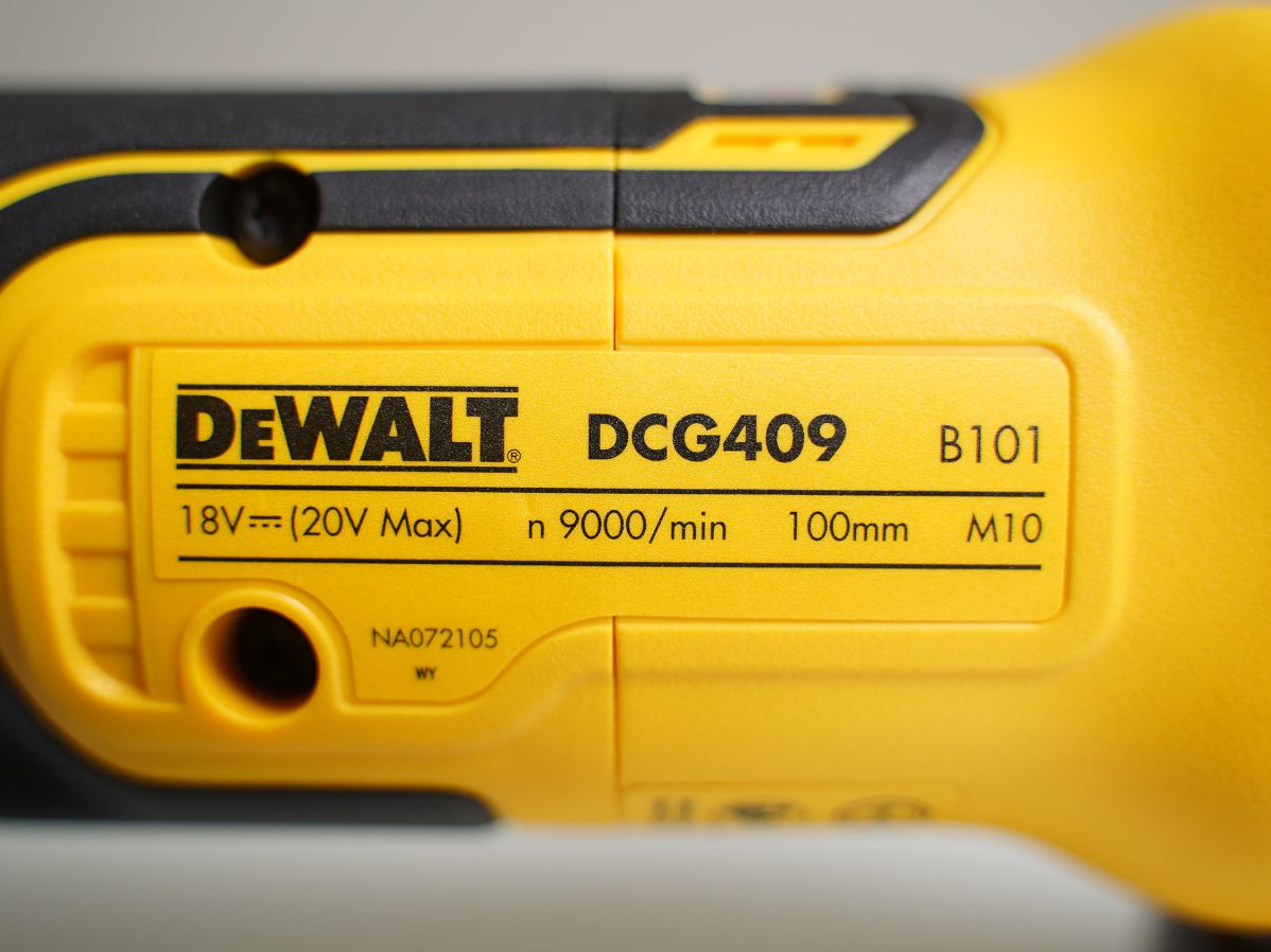 DeWalt DCG409N-B1