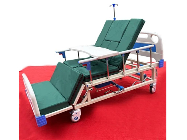 Giường bệnh nhân 3 tay quay đa chức năng Akawa GB-103