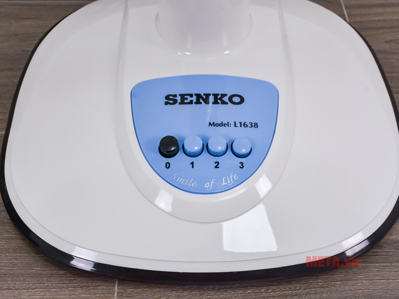 Quạt lửng Senko L1638 có bảng điều khiển dễ sử dụng