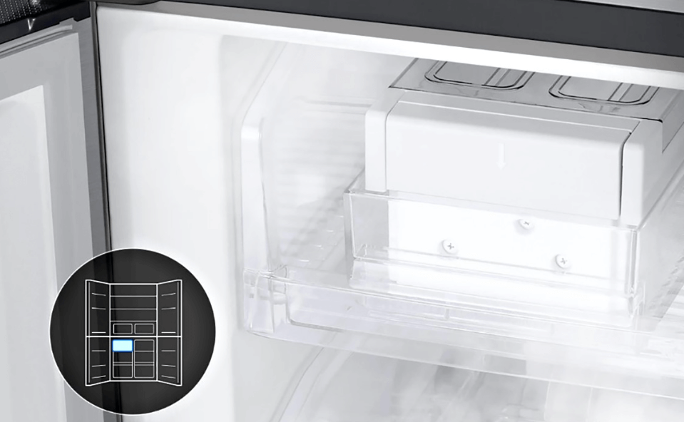 Tủ lạnh Samsung RF48A4000B4/SV có hộp đá xoay đi động