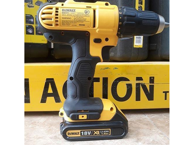 Máy khoan vặn vít dùng pin DeWalt DCD771C2-B1