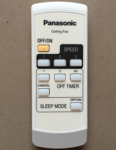 Quạt trần Panasonic F 56MZG có trang bị điều khiển từ xa cực tiện lợi