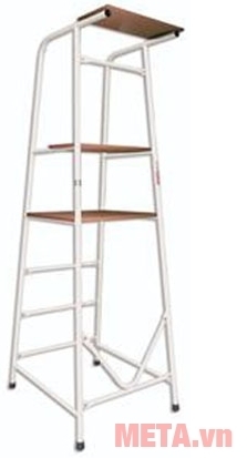 Ghế trọng tài bóng chuyền chân chữ nhật 402600 thiết kế sàn đứng và bàn viết rộng. Ghế trọng tài bóng chuyền chân chữ nhật 402600 thiết kế sàn đứng và bàn viết rộng.