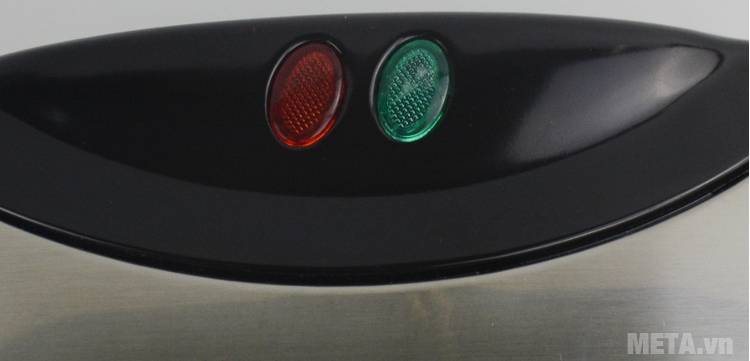 Kẹp nướng sandwich Tiross TS-514 có thiết kế đèn báo.