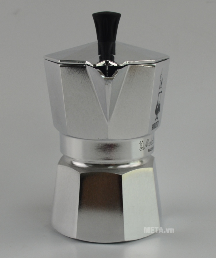 Ấm pha cà phê Bialetti Moka Express 3TZ BCM-1162 thiết kế dày dặn, chắc chắn.