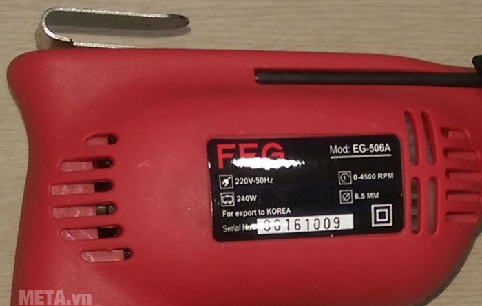Máy khoan đầu cặp FEG EG-506A có in thông số trên thân máy