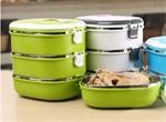 Hộp cơm giữ nhiệt khác hộp cơm cắm điện như thế nào?