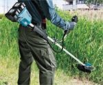 Nên chọn mua máy cắt cỏ chạy xăng hay máy cắt cỏ chạy điện?