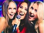 Bật mí những lợi ích tuyệt vời khi phụ nữ hát karaoke
