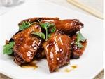 Làm cánh gà om coca đưa cơm - tuyệt chiêu của các bà mẹ