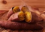 Mẹo luộc khoai bằng lò vi sóng nhanh không cần nước