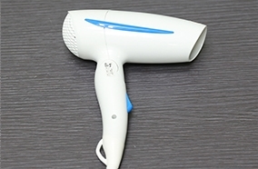 Máy sấy tóc Comet CM6616 có chế độ ngắt điện khi quá tải