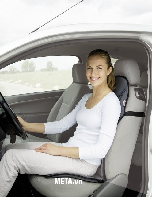 Đệm ghế massage trên ô tô, xe hơi giúp giảm đau, căng thẳng cho người lái xe.