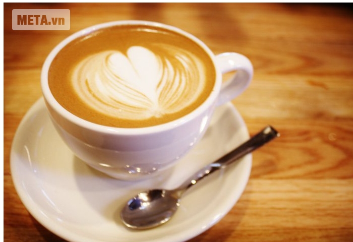 Máy pha cà phê Delonghi ESAM3000.B mang đến tách Cappuccino thật hấp dẫn.
