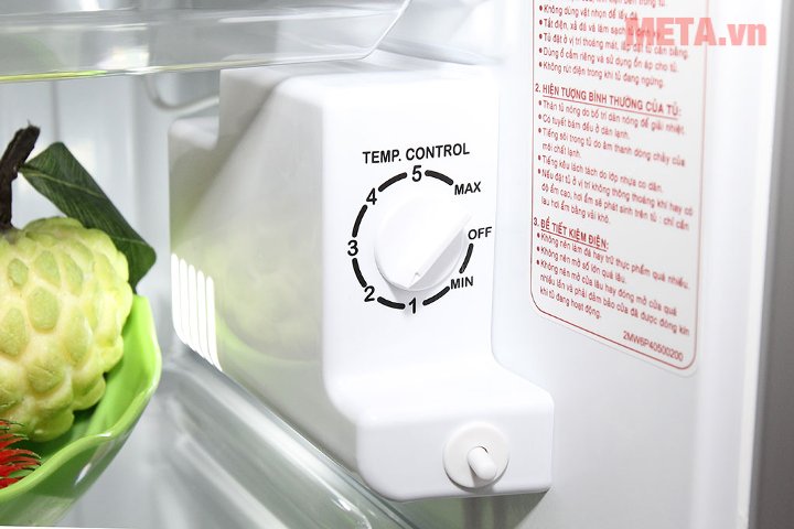 Tủ lạnh 90 lít Aqua AQR-95AR điều chỉnh nhiệt độ tùy thích
