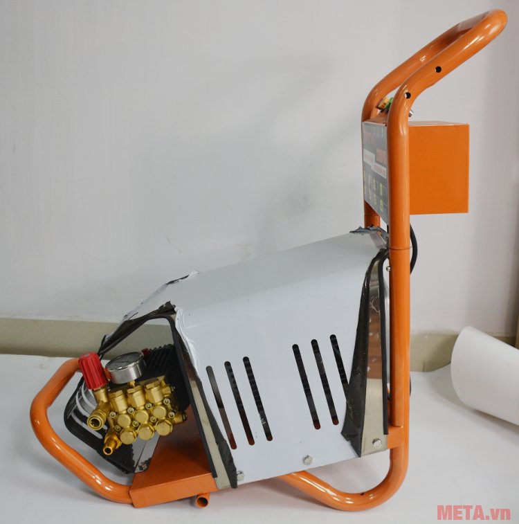 Máy rửa xe Máy rửa xe chuyên nghiệp