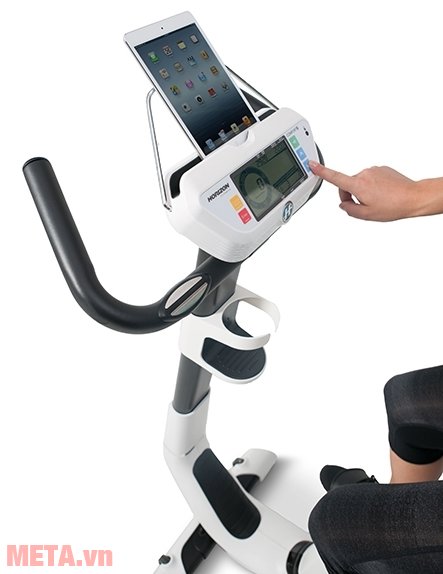 Xe đạp tập Horizon Comfort 3-02 hỗ trợ kết nối với máy tính bảng Xe đạp tập Horizon Comfort 3-02 hỗ trợ kết nối với máy tính bảng