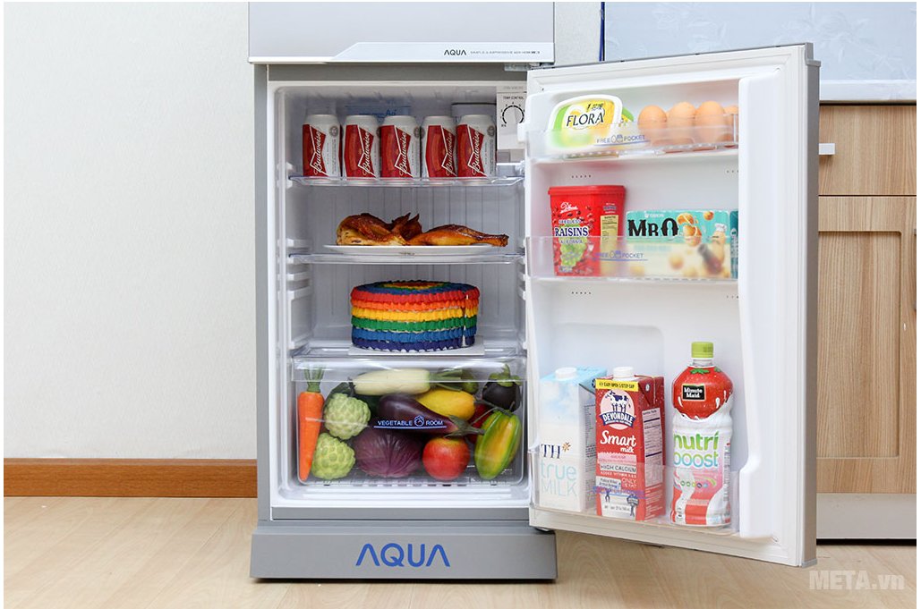 Tủ lạnh Aqua AQR-145BN SS với ngăn lạnh 