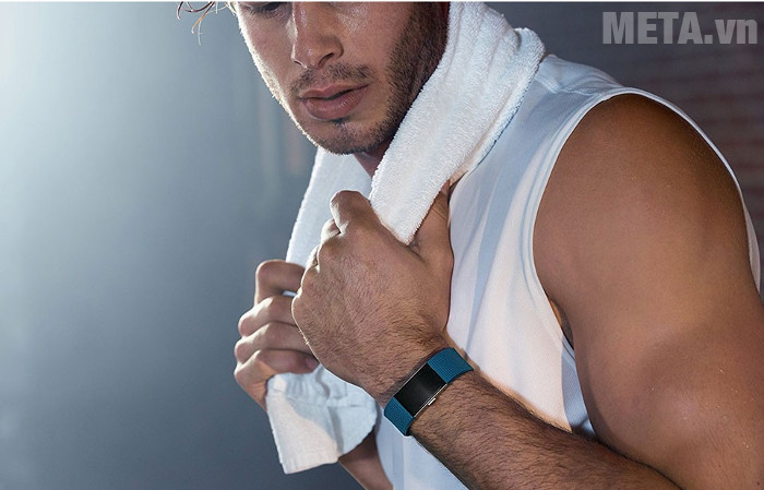 Đồng hồ đeo tay đo nhịp tim và huyết áp Fitbit