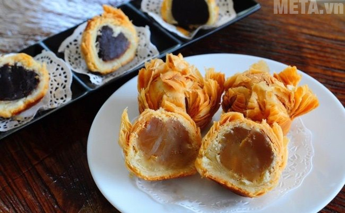 Bánh trung thu rán có vị thơm ngon và vị hấp dẫn không kém bánh trung thu nướng Bánh trung thu rán có vị thơm ngon và vị hấp dẫn không kém bánh trung thu nướng
