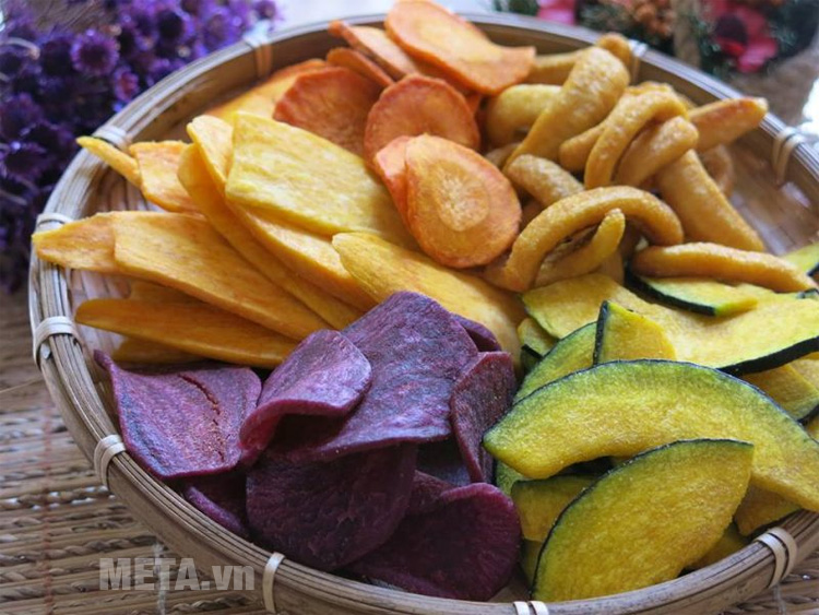 Các loại thực phẩm sau khi sấy thơm ngon, bổ dưỡng, tiện lợi bảo quản và vận chuyển. Các loại thực phẩm sau khi sấy thơm ngon, bổ dưỡng, tiện lợi bảo quản và vận chuyển.