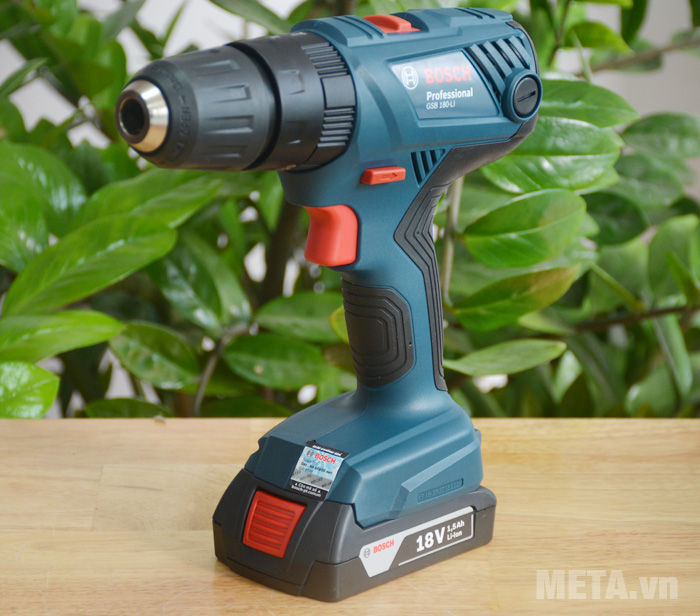 So sánh máy khoan pin Bosch GSB 180-LI và Bosch GSR 180-Li So sánh máy khoan pin Bosch GSB 180-LI và Bosch GSR 180-Li