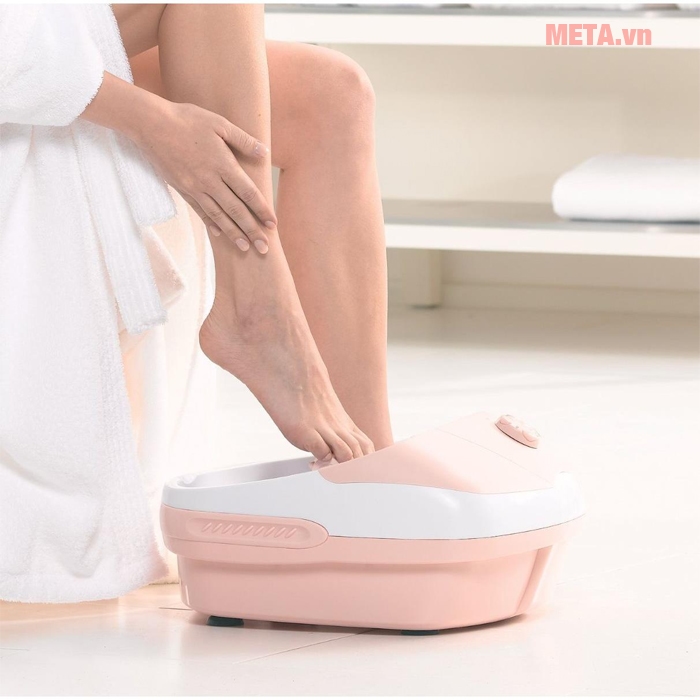 Sử dụng bồn massage chân nhẹ nhàng sẽ có tác dụng tích cực tới việc trị bệnh