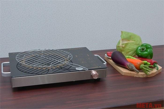 Hình ảnh bảng điều khiển cảm ứng kết hợp núm vặn Hình ảnh bảng điều khiển cảm ứng kết hợp núm vặn