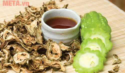 Sấy khô mướp đắng đun nước uống giống như trà Sấy khô mướp đắng đun nước uống giống như trà