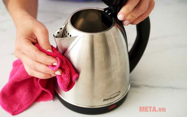 Làm thế nào khia ấm siêu tốc bị đóng cặn Làm thế nào khia ấm siêu tốc bị đóng cặn