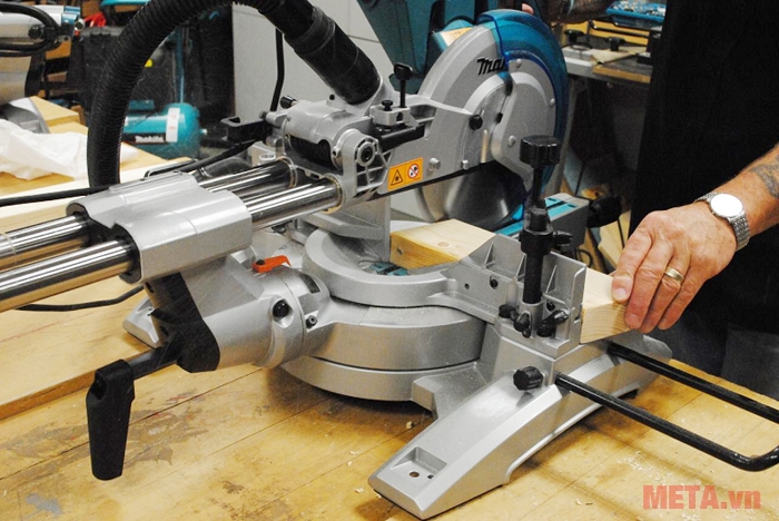 Máy cắt nhôm Makita LH1040 1.650W 260mm Máy cắt nhôm Makita LH1040 1.650W 260mm