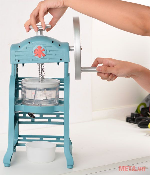 Máy bào đá bằng tay mini Máy bào đá bằng tay thao tác đơn giản