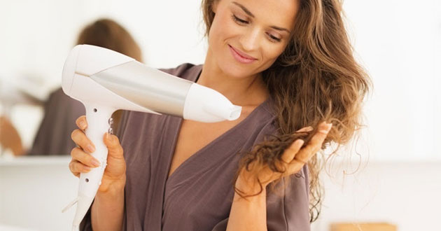 Sử dụng máy sấy thế nào để tóc đẹp